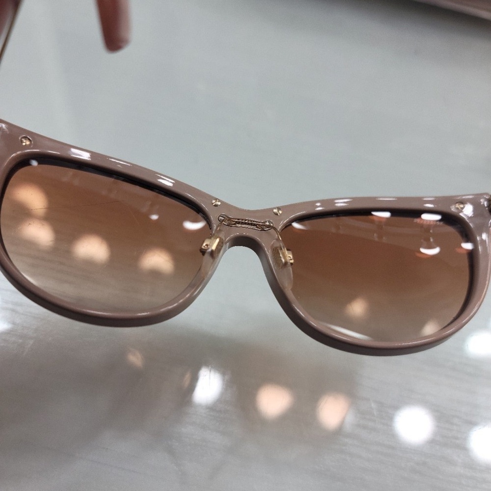 Burberry Tan Sunglasses - Picture 5 of 9